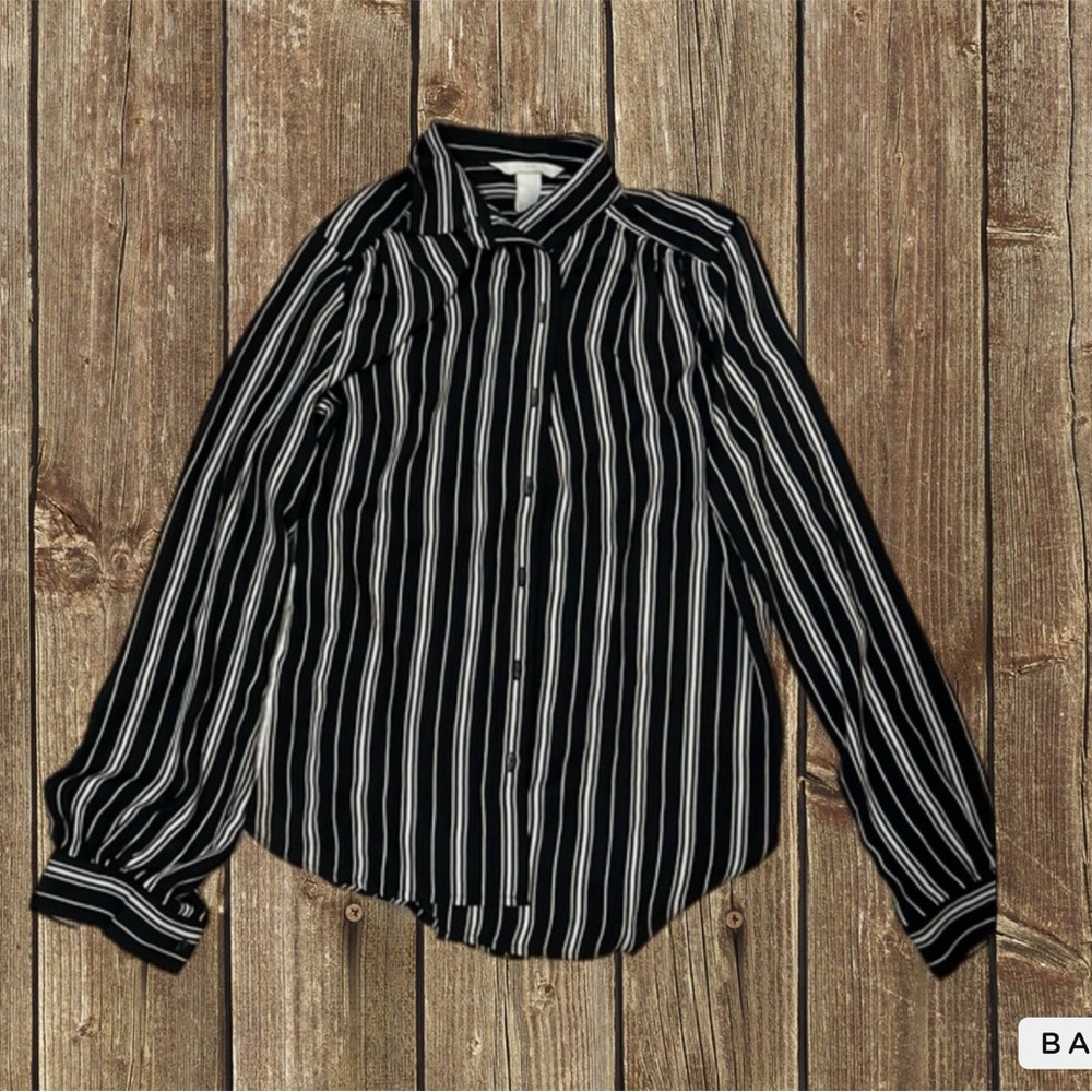 H&M Black with white stripes button down shirt